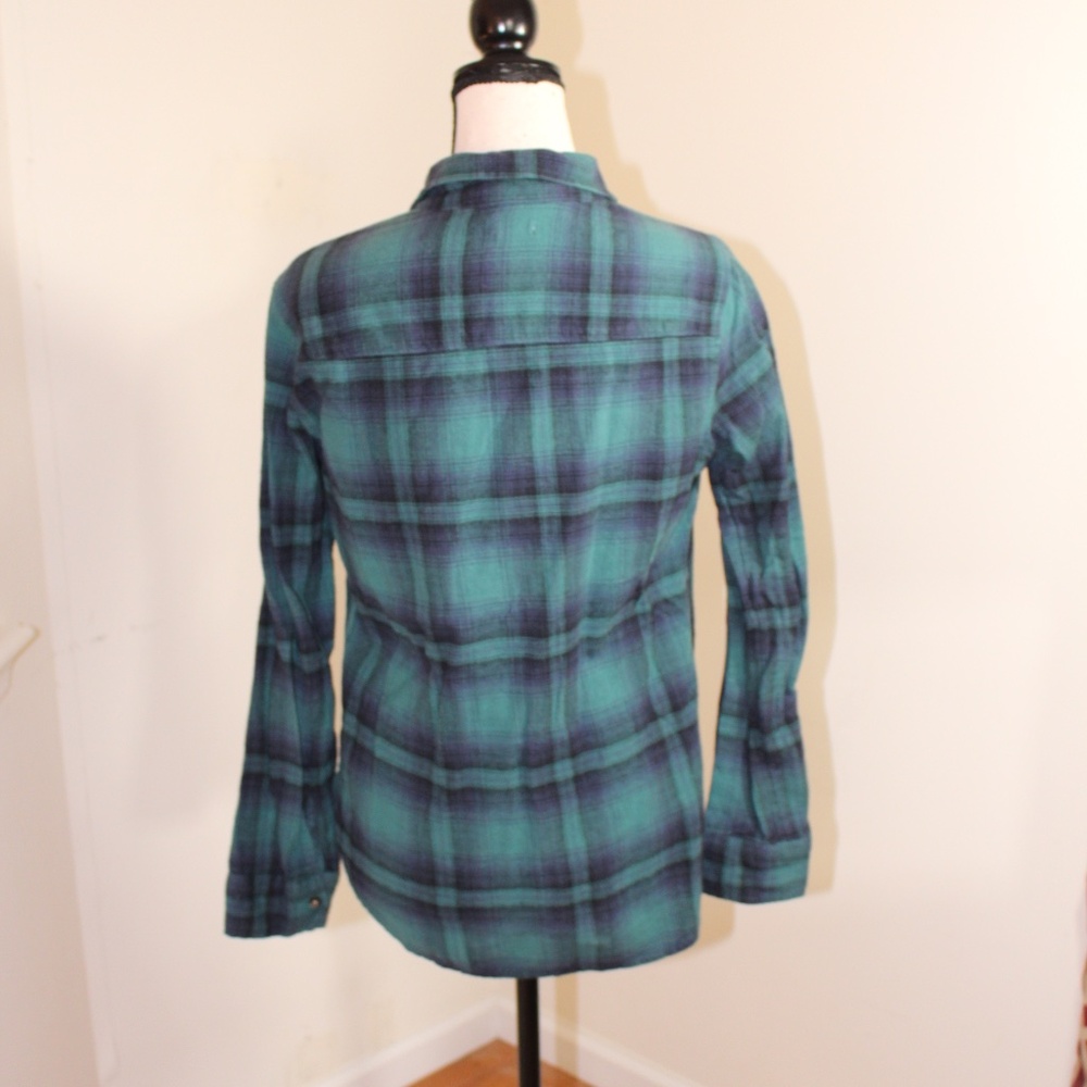 Bundle of American Eagle, Boyfriend Fit & Hollister flannels long sleeve - Picture 4 of 16